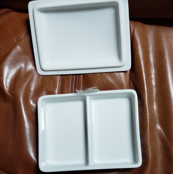 Horchow ceramic lidded box - Picture 4 of 6